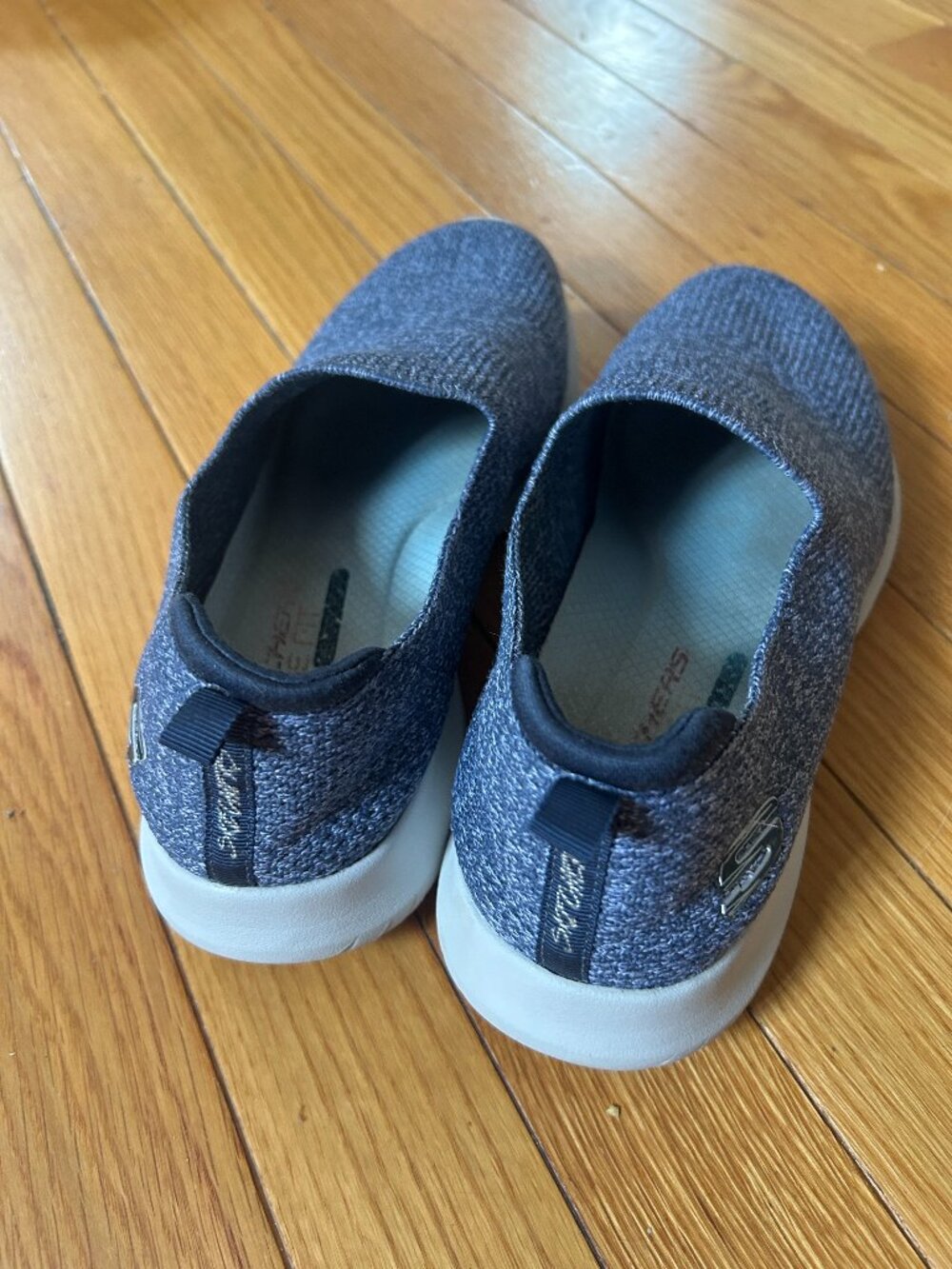 Skechers COwalk Woman's Slip-On Knit Sneakers - Size 6.5